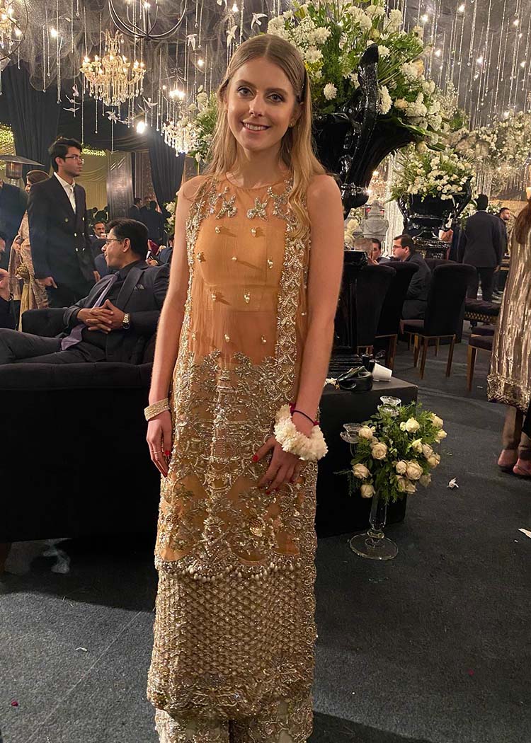 SAIRA SHAKIRA FORMALS