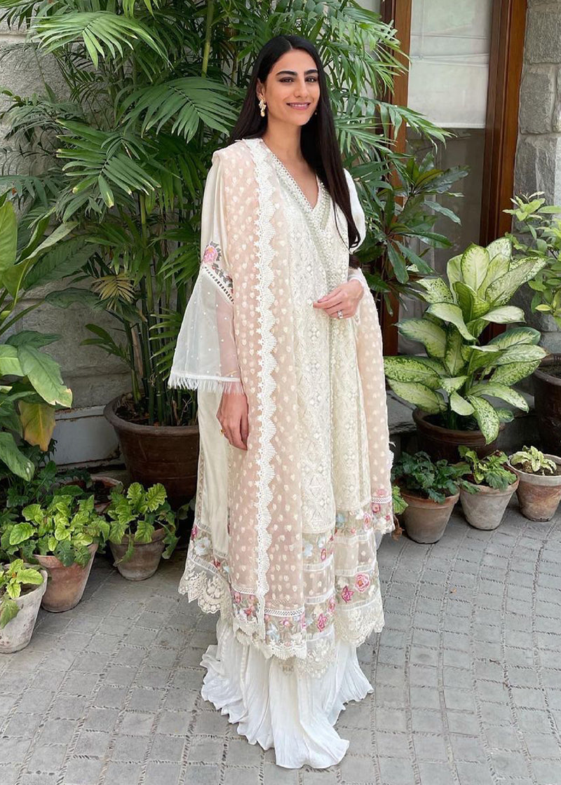 SAIRA SHAKIRA FORMALS