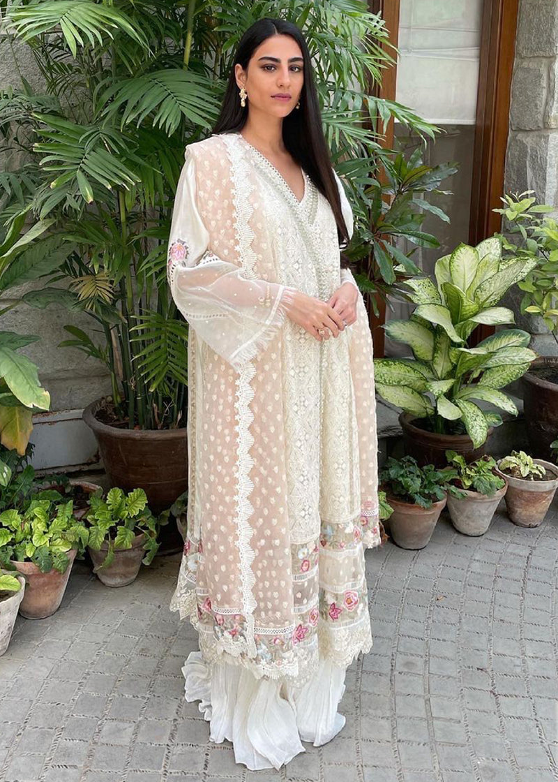 SAIRA SHAKIRA FORMALS