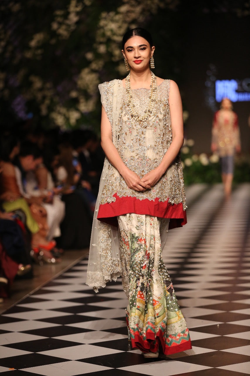 Pakistani wedding guest dresses 2018 on sale